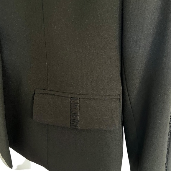 Vintage | San Louis Paris | Black Tuxedo-Style Blazer - Picture 4 of 7